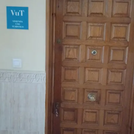 Alojamiento Familiar Conde Don Ramon Apartment *
