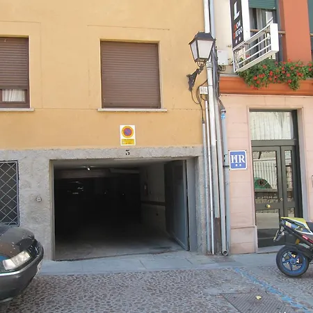 Alojamiento Familiar Conde Don Ramon Apartment