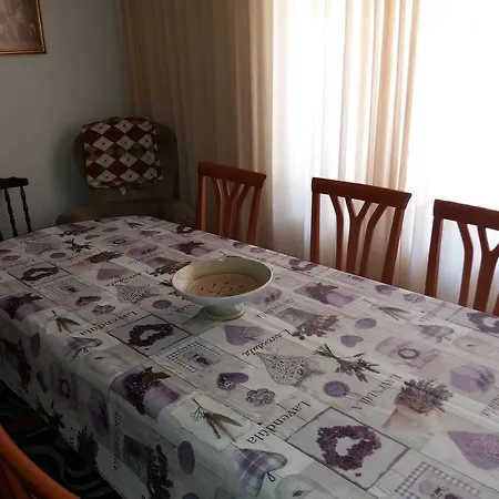 Apartment Alojamiento Familiar Conde Don Ramon Avila
